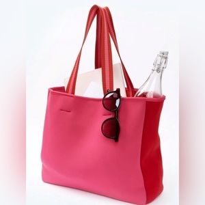 NWT Summersalt Neoprene Tote Beach Bag Pool Carryall Day Bag Red Pink Rose NEW